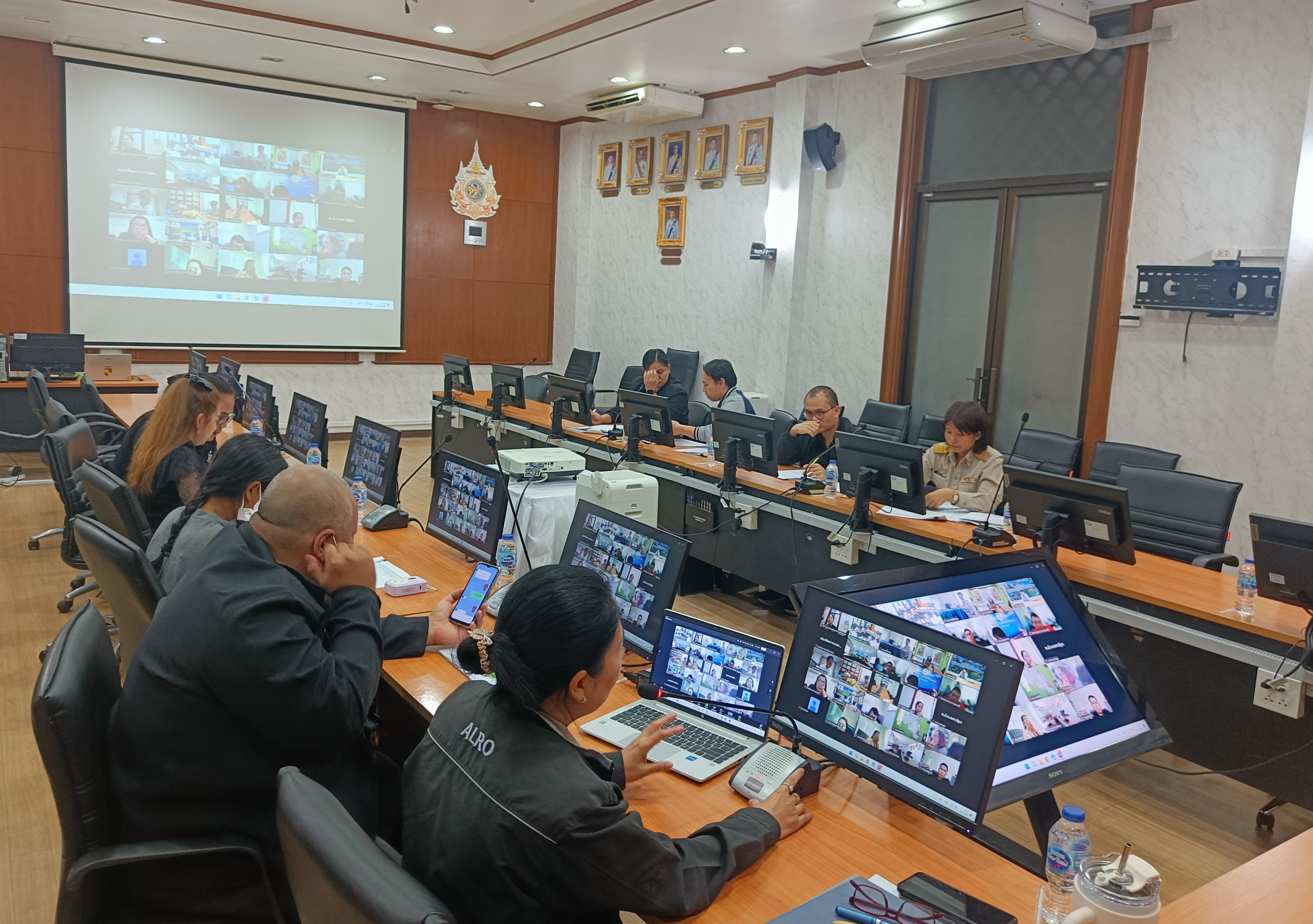 title - Unit School การประชุมชี้แจงตัวชี้วัดตามคำรับรองการปฏิบัติราชการระดับหน่วยงานของ ส.ป.ก.จังหวัด ประจำปีงบประมาณ  พ.ศ. 2569 ผ่านสื่ออิเล็กทรอนิกส์ (ผ่านระบบออนไลน์ Zoom Meeting)